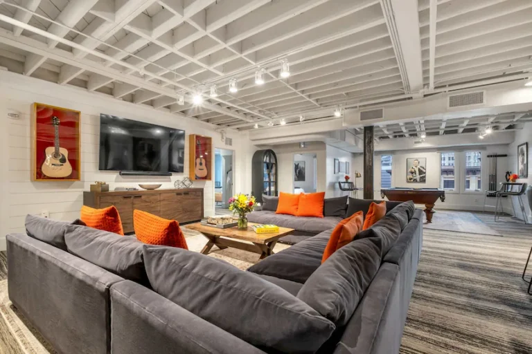 Best Penthouse Skyline Suites USA: A Master Study of Vertical Estates