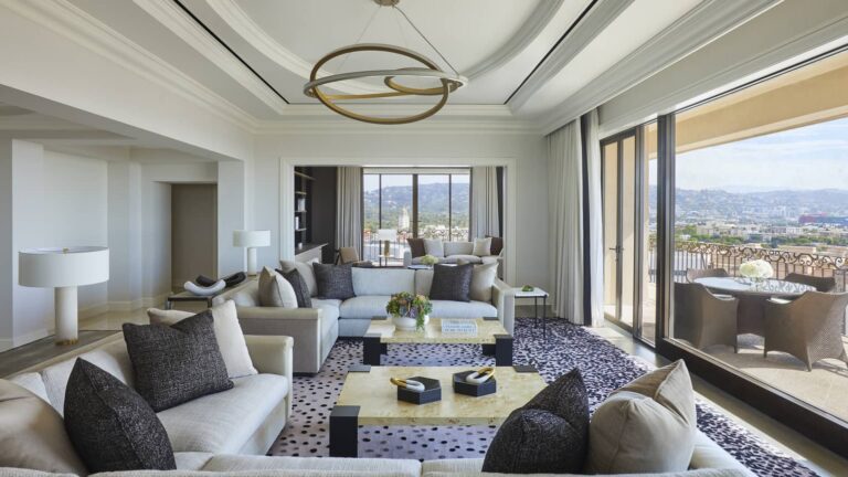 Best Penthouse Suite Options: A Guide to Vertical Luxury