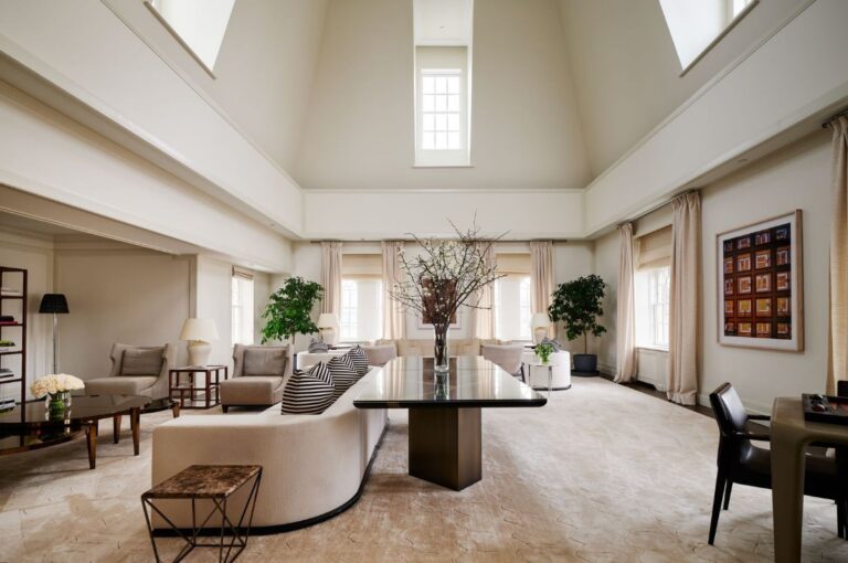 Luxury Penthouse Suites USA: A Guide to High-Altitude Estates