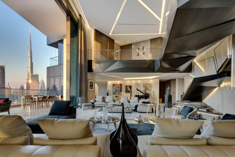 Penthouse Suite Layout Guide: A Master Study of High-Altitude Living